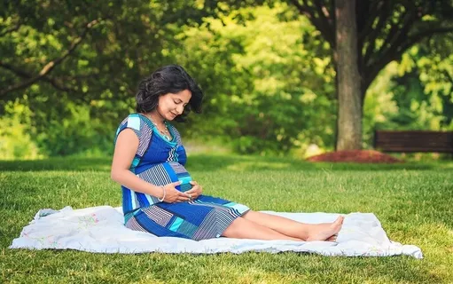 美女,草原,滑草,婚纱写真,瑜珈,Ketaki和Sameer