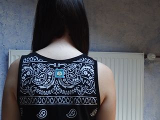 女人，黑发，深色，染色