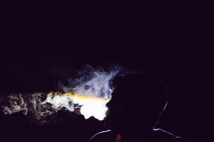 吸烟，香烟，雪茄，烟，男子，吸烟者，人