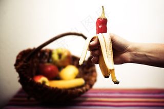 意大利辣香肠，香蕉，组成，吃，水果