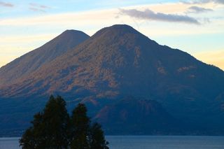 山峦,湖泊,火山,天空,冰雪,托里曼和阿提特兰火山