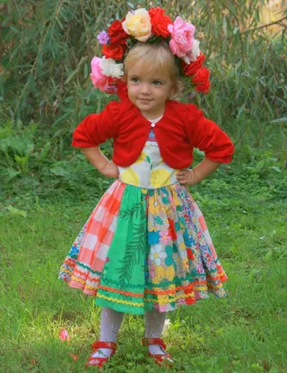 女孩，儿童，金发，花圈，鲜花，娃娃，连衣裙