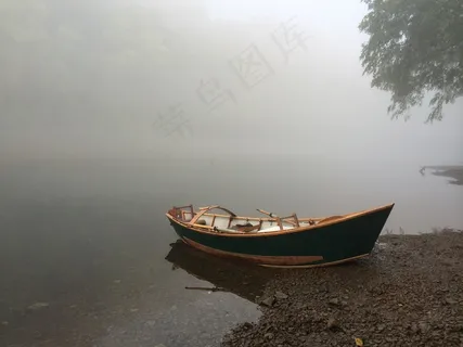 坎伯兰河,雾,船 坎伯兰河,雾,船