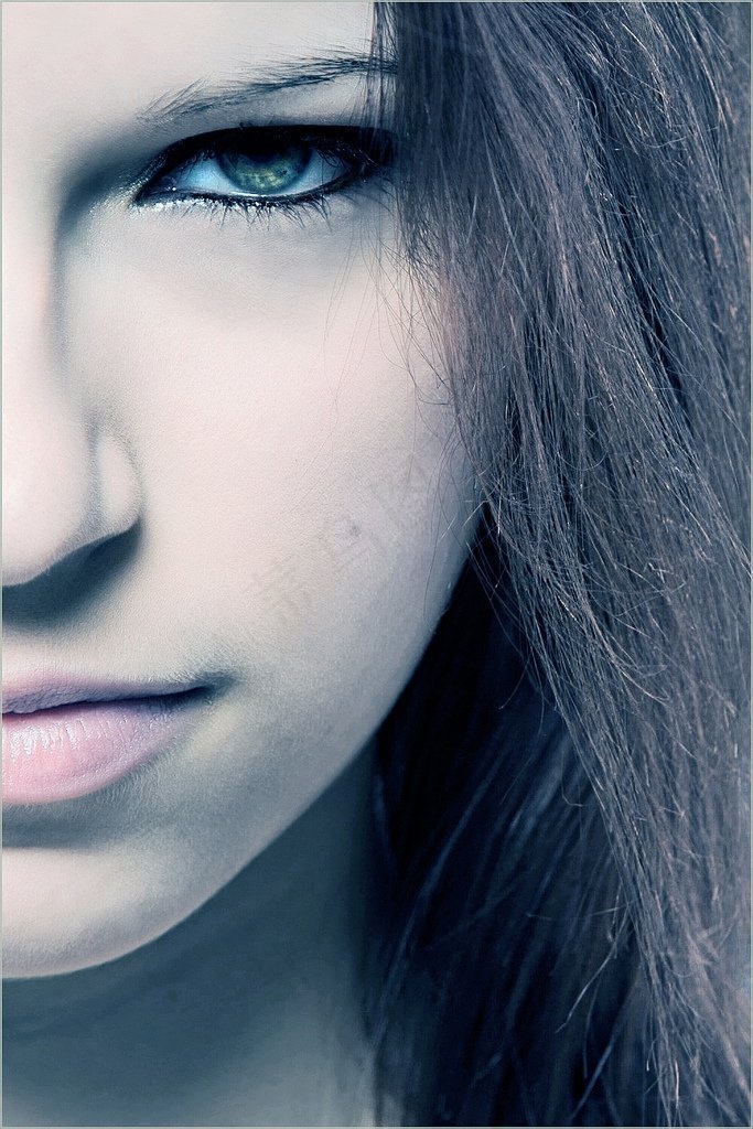 我是蓝色的DA BA DEE，DA BA DI