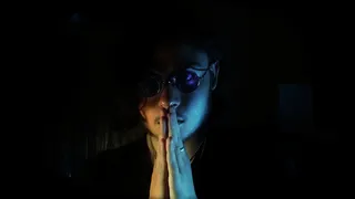 喜怒无常，灯光，黑暗，垃圾，创意，生动，哥特