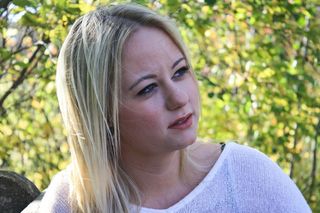 女人，思考，发人深省，有思想的女人