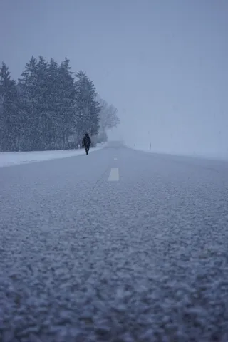 暴风雪，道路，回家的路，一个人，离开，冷，人