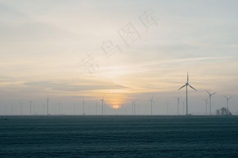 发电机,草原,天空,风车,桥梁,风力涡轮机在日落时的现场