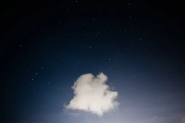 云，星星，天空，夜，蓝色，黑暗，繁星点点，天文学