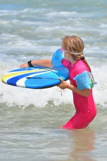 儿童，女孩，冲浪，波浪，冲浪板，人，体育