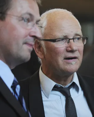 曼弗雷德·冈瑟（ManfredGünther），男人，人，业务，会议