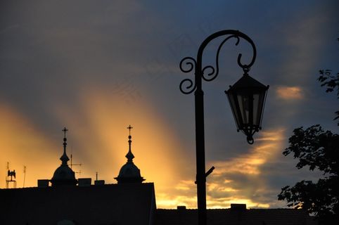 日落，天空，灯笼，建筑物，格涅兹诺，波兰