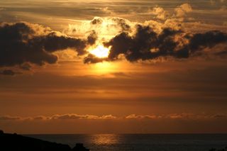 日落，暮光之城，海，橘红色的天空，太阳，晚上