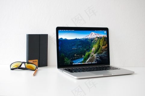 Macbook，网页设计，笔记本，台式机，灵感