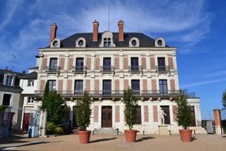 魔法之家，砖房，屋顶，布洛瓦，壁炉