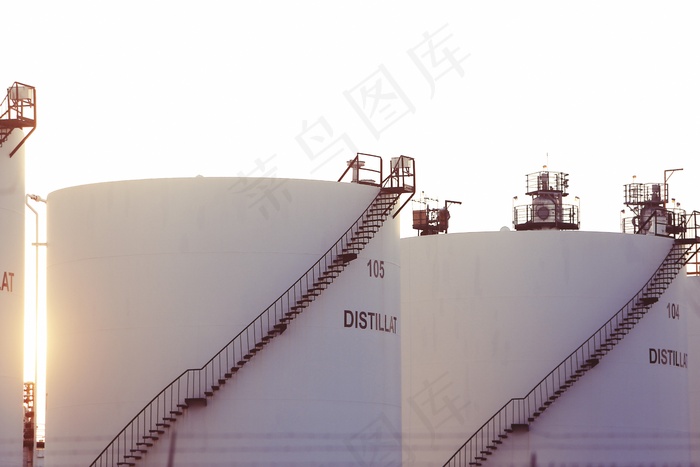 潜艇,消防车,液化石油罐,货轮,起重机,工业织物筒仓油轮