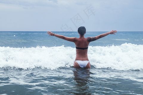 海洋,屏幕截图,卡通动漫人物,女孩,工艺品,杰出在海举手的妇女 海洋,屏幕截图,卡通动漫人物,女孩,工艺品,杰出在海举手的妇女