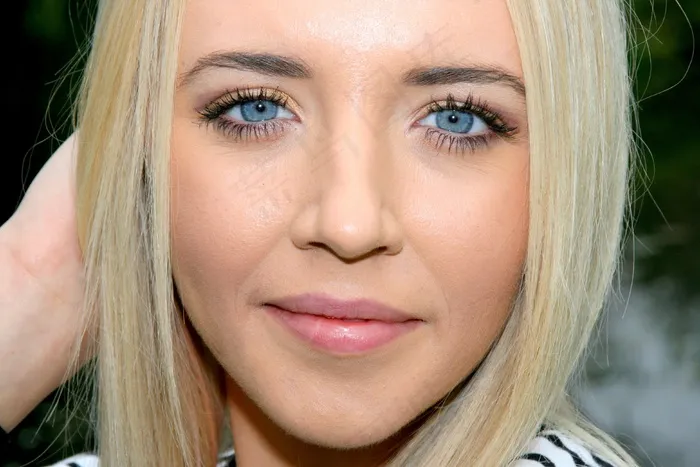 女孩，肖像，蓝眼睛，金发，美女，微笑