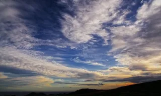 风雨如磐的日落