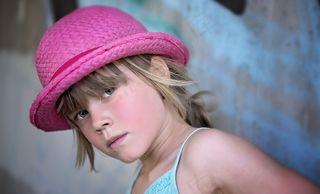 人，人类，儿童，女孩，意见，脸，表情，帽子