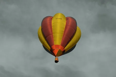 热气球，气球，颜色，黄色，红色，灰色