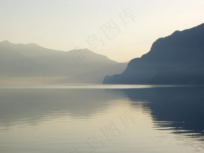 布里恩茨湖，阴霾，瑞士，山，高山