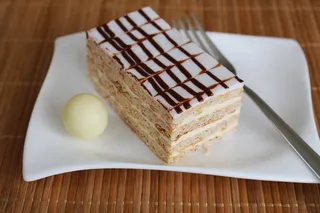 Esterhazy Schnitte，奶油切片，甜点