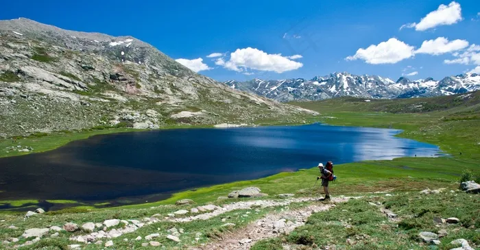 山，徒步旅行，湖