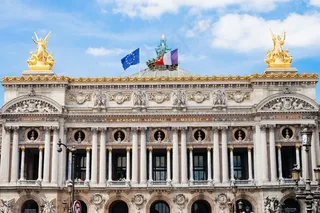 建筑,居民楼,剧院/博物馆/礼堂,轿车,寺塔,巴黎国立音乐学院