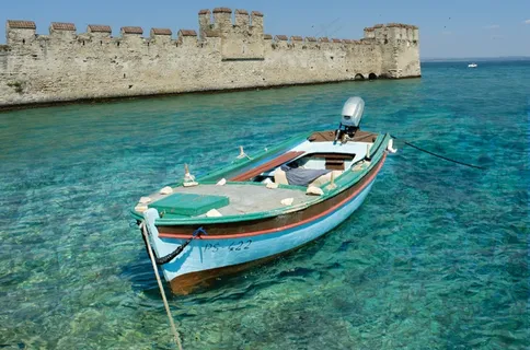 城堡墙，中世纪，靴子，水，意​​大利，西尔苗内