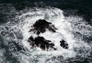 海，波，喷雾，历代的岩石，岩，研磨，水