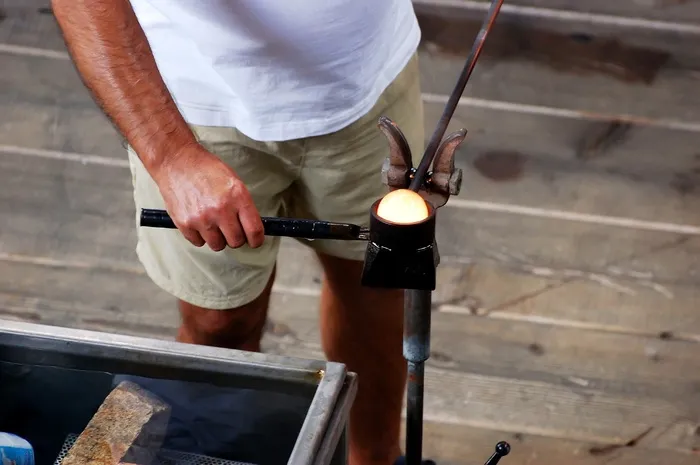 玻璃鼓风机，玻璃吹制，工艺，火焰，辉光，玻璃