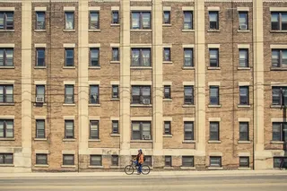 建筑，骑自行车的人，自行车，人，Windows，城市