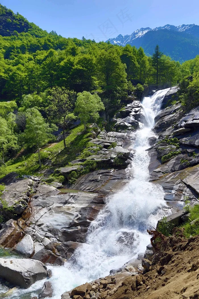 瀑布,江河,峡谷,山峦,树,在山风景瀑布