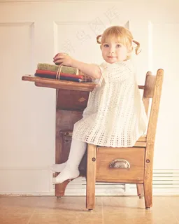 学校，酿酒，办公桌，回到学校，复古