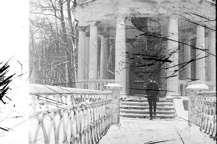 钢笔画,建筑,栅栏,历史遗迹,支承杆柱,女孩在被遗弃的公园