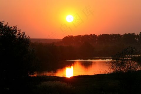 日落，太阳，云，天空，水，反射