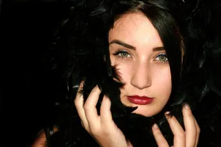 女孩，肖像，绿眼睛，美女，羽毛，雪花