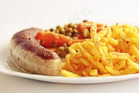 多味腊肠，蔬菜，面条，土豆泥，烧烤香肠