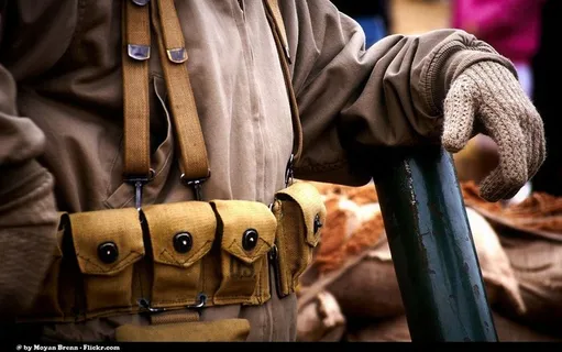 ,人物特写,军人/警察,补锅,钢笔画,战争 ,人物特写,军人/警察,补锅,钢笔画,战争