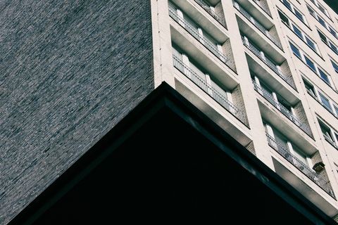 窗户,房顶,轿车,地板砖,扑克,混凝土建筑