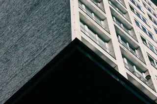 窗户,房顶,轿车,地板砖,扑克,混凝土建筑