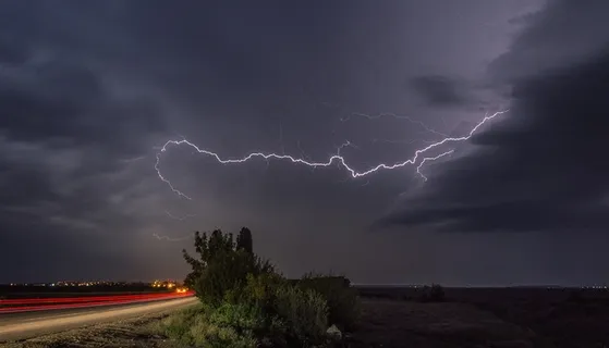 闪电,闪光灯,雷暴,风暴,雷声,夜 闪电,闪光灯,雷暴,风暴,雷声,夜