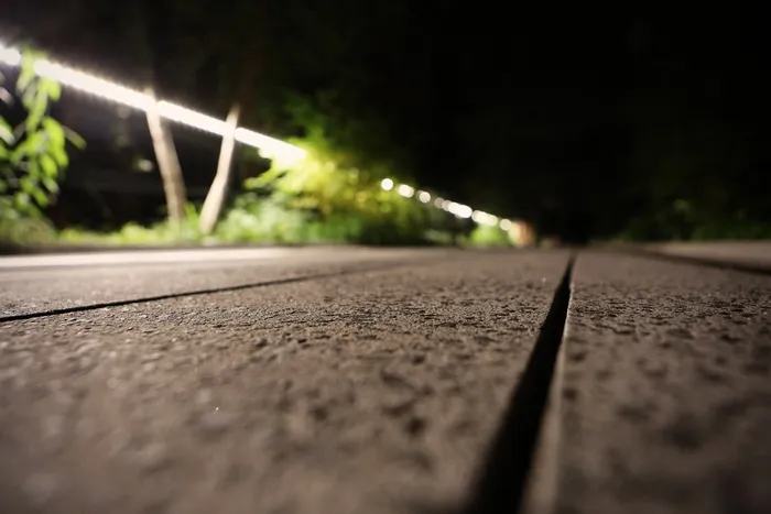 钉子,铁路轨道,栅栏,晒衣夹,城市街道,轻夜高线纹理