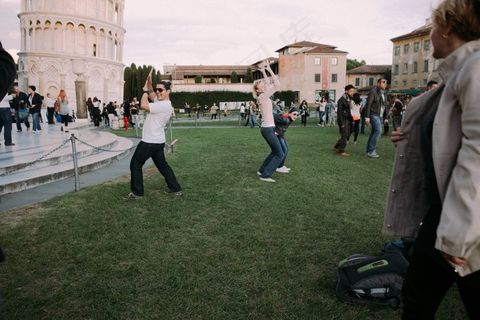 建筑,足球运动,草原,体育场馆,滑草,比萨的游客
