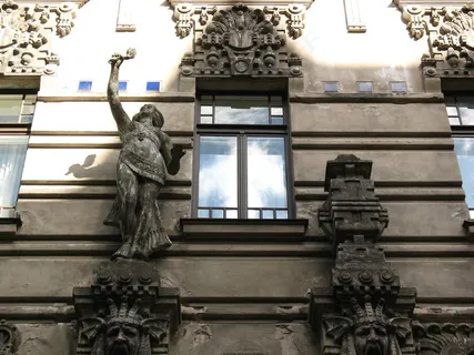 拉脱维亚首都里加,从底部,立面 拉脱维亚首都里加,从底部,立面