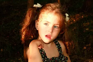 女孩，儿童，蓝眼睛，金色的头发，卷曲，循环