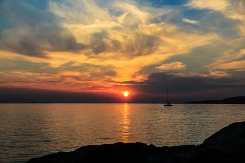 天空,霞光,海洋,湖泊,油画,湖和船落日 天空,霞光,海洋,湖泊,油画,湖和船落日