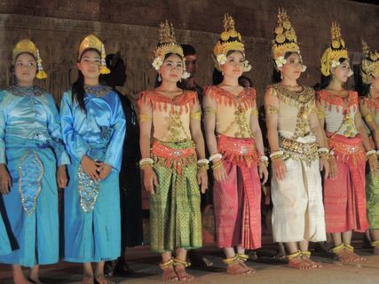 越南，美丽的女孩，表演