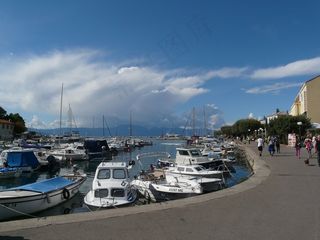 轿车,港口码头,天空,游艇,江河,因塞尔·克尔克